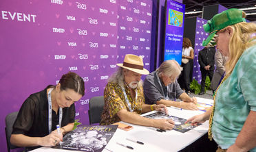 Autograph Signing with The Simpsons!